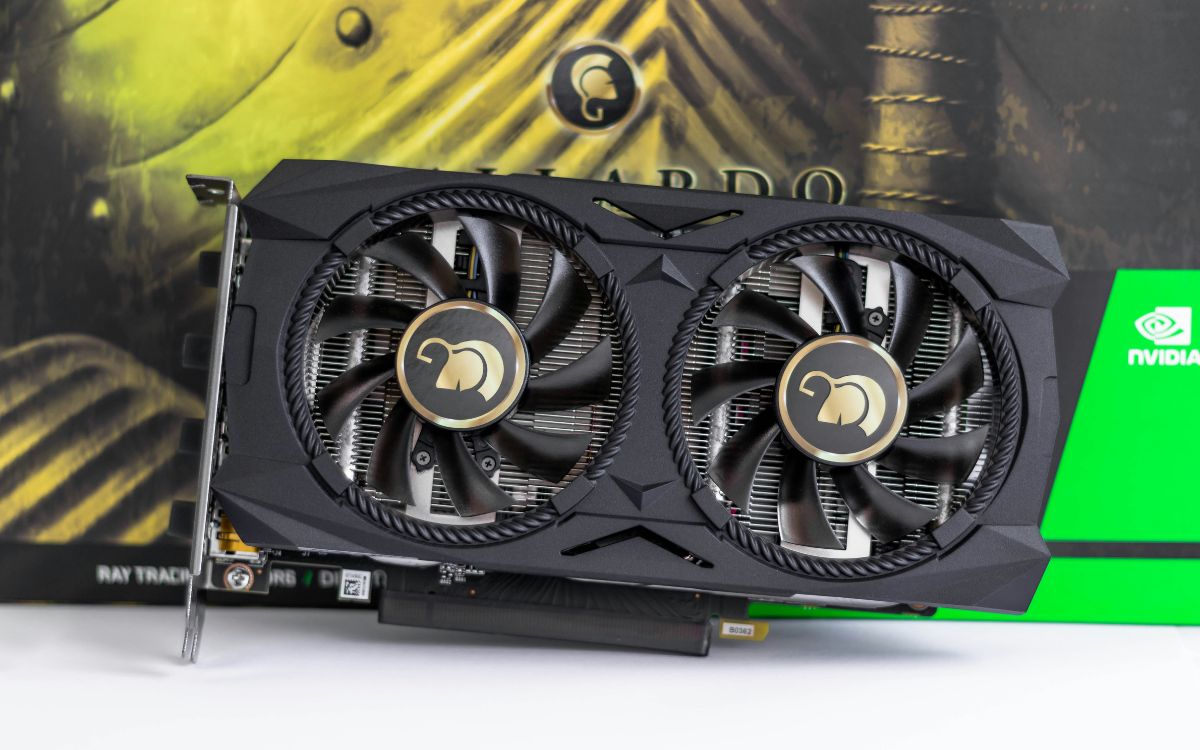 RTX 5090 5080 Nvidia CES 2025 date de présentation AMD