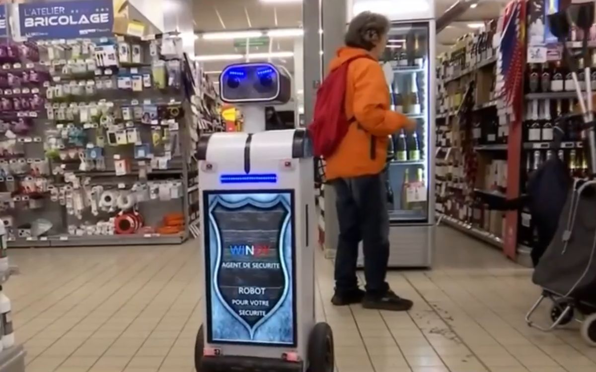 Windy robot Carrefour Market IA